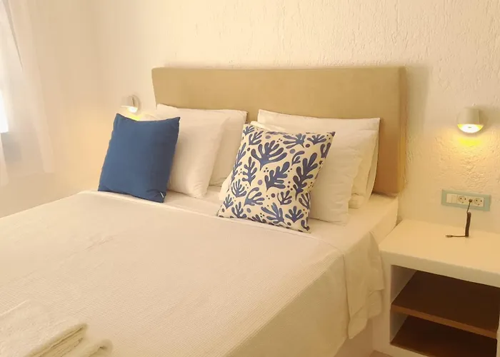 Traditional Dream Myconian * Ornos (Mykonos)